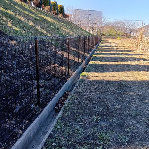 工事完了　遊歩道側のフェンス