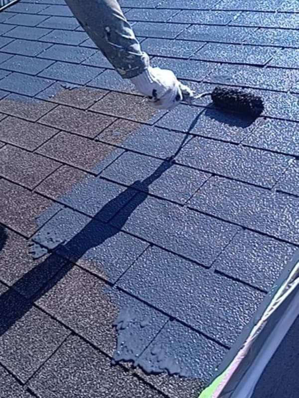 施工中屋根シングル塗装